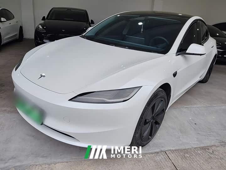 Tesla Model 3 Rear-Wheel Drive - автомобиль из Китая
