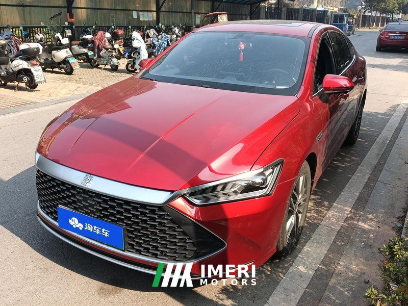BYD Qin PLUS DM-i 55km Flagship - автомобиль из Китая