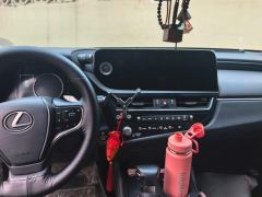 Lexus ES 200 Excellence Edition - ფოტო 16
