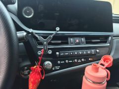 Lexus ES 200 Excellence Edition - ფოტო 17