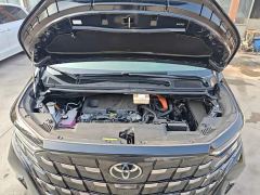 Toyota Alphard Hybrid 2.5L Premium Edition - фото 19