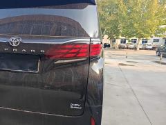 Toyota Alphard Hybrid 2.5L Premium Edition - фото 7
