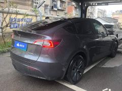 Tesla Model Y Rear-Wheel Drive - ფოტო 3