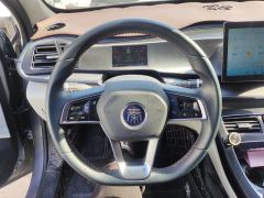 BYD Qin PLUS DM-i 120km Prestigious Edition - ფოტო 18