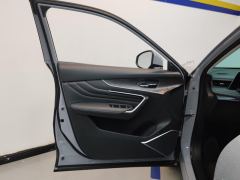 Venucia V 260T DCT Monarch Edition - ფოტო 12