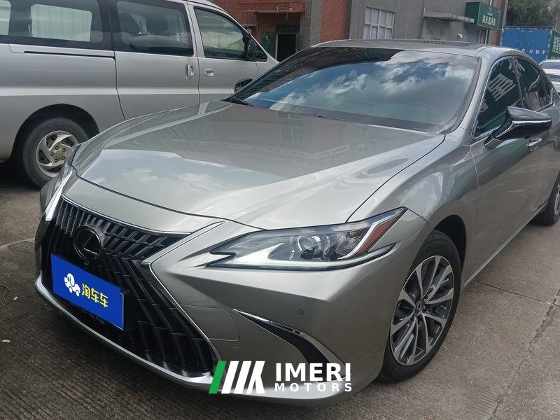 Lexus ES 200 Excellence Edition - автомобиль из Китая