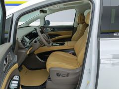 Denza D9 DM-i 970 4WD Flagship Edition - ფოტო 14