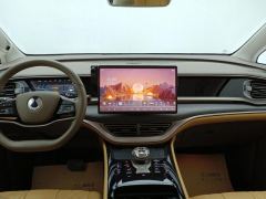 Denza D9 DM-i 970 4WD Flagship Edition - ფოტო 16