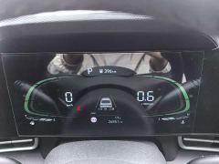 Hyundai Elantra 1.5L CVT Luxury - ფოტო 13