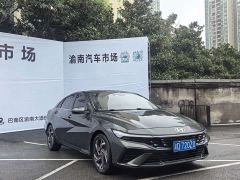 Hyundai Elantra 1.5L CVT Luxury - ფოტო 3