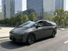 Li Auto Li Xiang MEGA Ultra - ფოტო 1