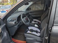 Wuling Hongguang EV BEV 300km Practical 5-seater - photo 14