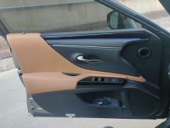 Lexus ES 200 Excellence Edition - ფოტო 12