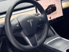 Tesla Model Y Rear-Wheel Drive - ფოტო 6