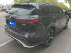 Toyota Crown Land Cruiser 2.5L HEV 4WD Luxury Edition 7-seater - фото 2