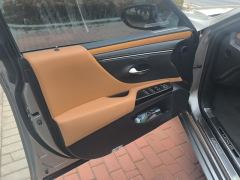 Lexus ES 300h Premium Edition - ფოტო 12