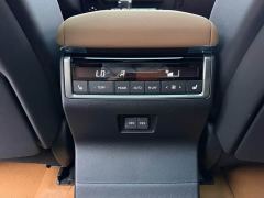 Lexus LX 550 - ფოტო 12