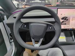 Tesla Model Y L Long Range All-Wheel Drive - photo 10