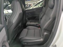 Tesla Model Y L Long Range All-Wheel Drive - photo 16