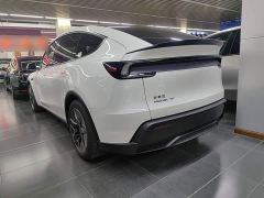 Tesla Model Y L Long Range All-Wheel Drive - photo 4