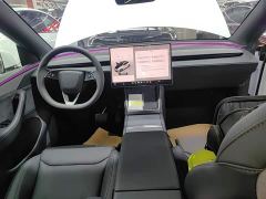 Tesla Model Y L Long Range All-Wheel Drive - photo 9