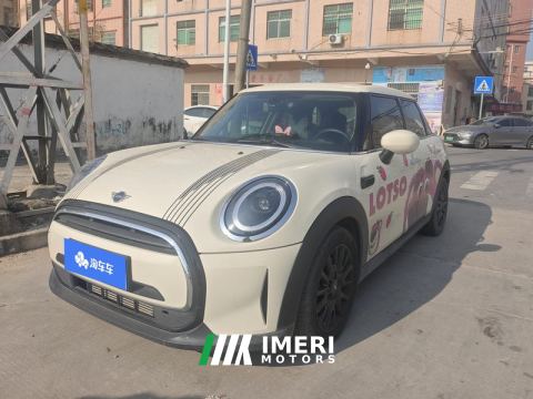 2022 MINI 1.5T ONE PLUS 5-door version - автомобиль из Китая