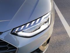 Audi A4L 40 TFSI quattro Luxury Dynamic - photo 4