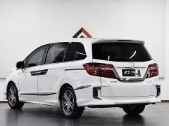Honda Elysion 2.0L Hybrid Luxury - photo 4