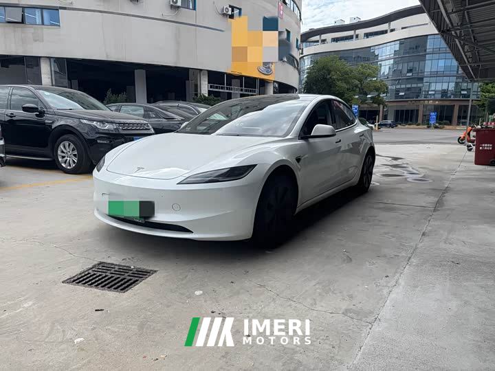 Tesla Model 3 Rear-Wheel Drive