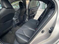 Toyota Camry 2.0G Luxury - ფოტო 11