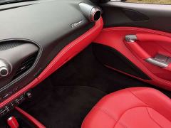 Ferrari F8 Spider 3.9T V8 - photo 11
