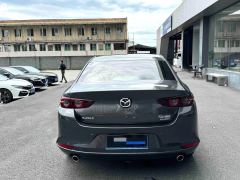 Mazda3 Axela 2.0L Automatic Luster Edition - photo 2