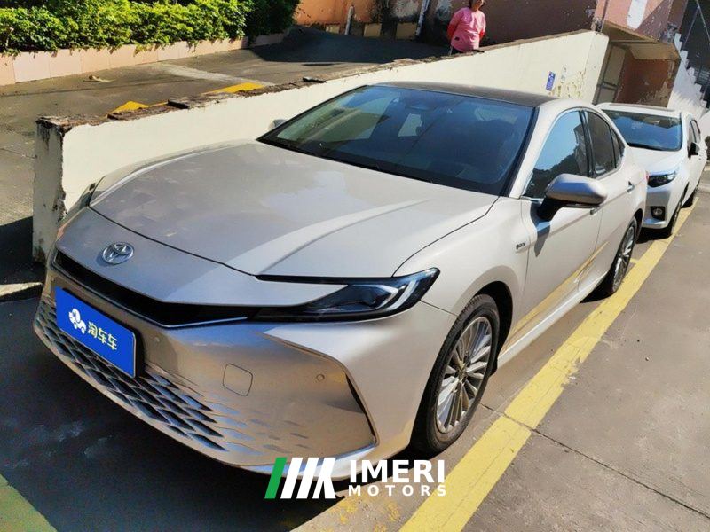 Toyota Camry Dual-Engine 2.0HS Sports Edition