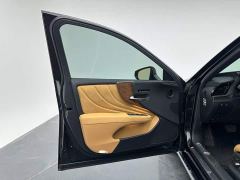 Lexus LS 500h Premium - photo 16