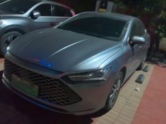BYD Qin PLUS DM-i 55km Flagship - ფოტო 1