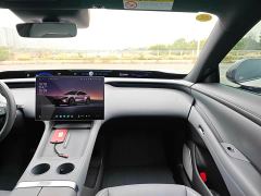 Xiaomi YU7 Rear-Wheel Drive Long-Range Edition - ფოტო 12