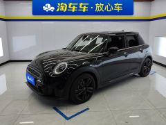 MINI 1.5T COOPER Black Label Special Edition 5-door version - photo 1