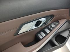 BMW 3 Series 320Li M Sport Package - ფოტო 13