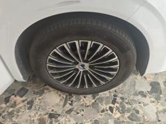 Denza D9 DM-i 1.5T 180km AWD Version 7 - ფოტო 6