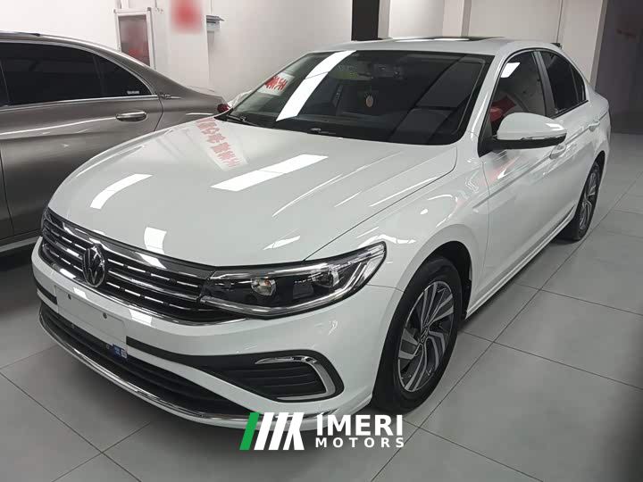 Volkswagen Bora 200TSI DSG Comfort Navigation Edition - автомобиль из Китая