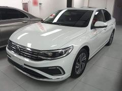 Volkswagen Bora 200TSI DSG Comfort Navigation Edition - фото 1