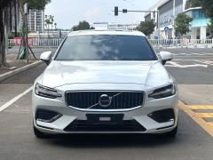 Volvo S60 B4 Smart Luxury Edition - фото 2