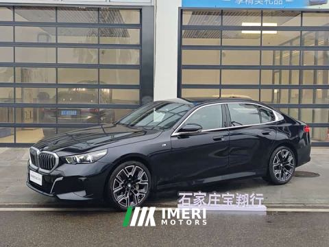 2025 BMW 5 Series 530Li Luxury M Sport Package