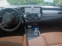 Lexus ES 200 Excellence Edition - ფოტო 16