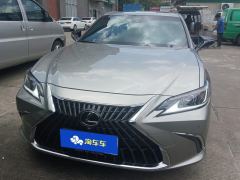 Lexus ES 200 Excellence Edition - ფოტო 3