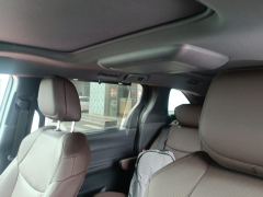 Toyota Gravia Hybrid 2.5L Venerable Lord VIP Version - ფოტო 15