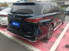 Toyota Gravia Hybrid 2.5L Venerable Lord VIP Version - ფოტო 2