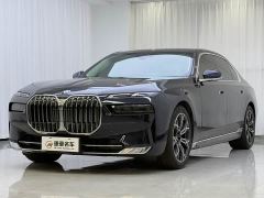BMW 7 Series 735Li Luxury Package - фото 1