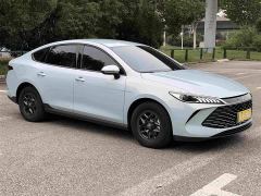 BYD Qin PLUS DM-i Smart Drive Edition 55KM Leading - фото 4