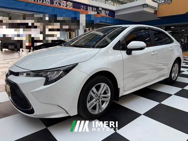 Toyota Corolla 1.8L CVT Luxury - автомобиль из Китая